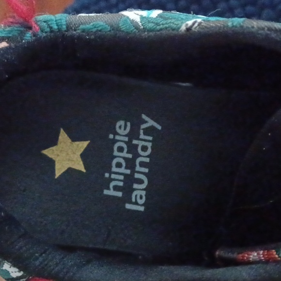 Hippie Black Floral Embroidered women's shoes - Picture 5 of 8